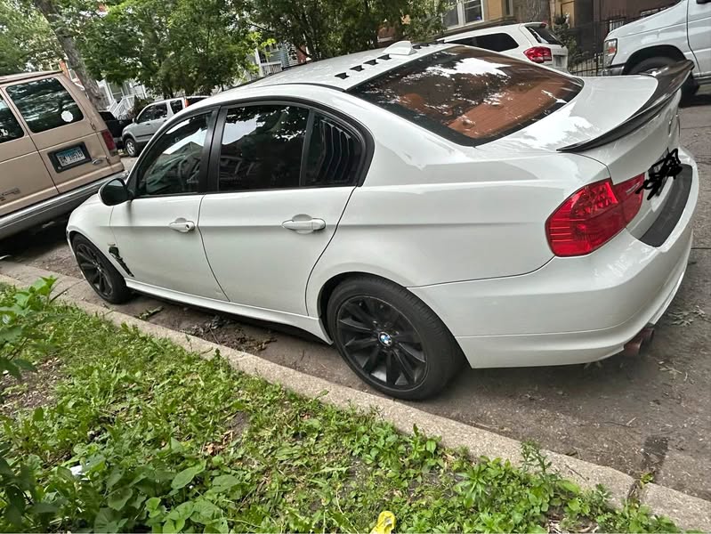 2011 BMW 3 Series - 328i Sedan 4D