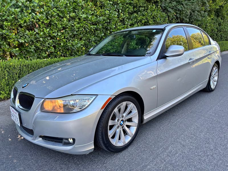 2011 BMW 3 Series 328i Sedan 4D