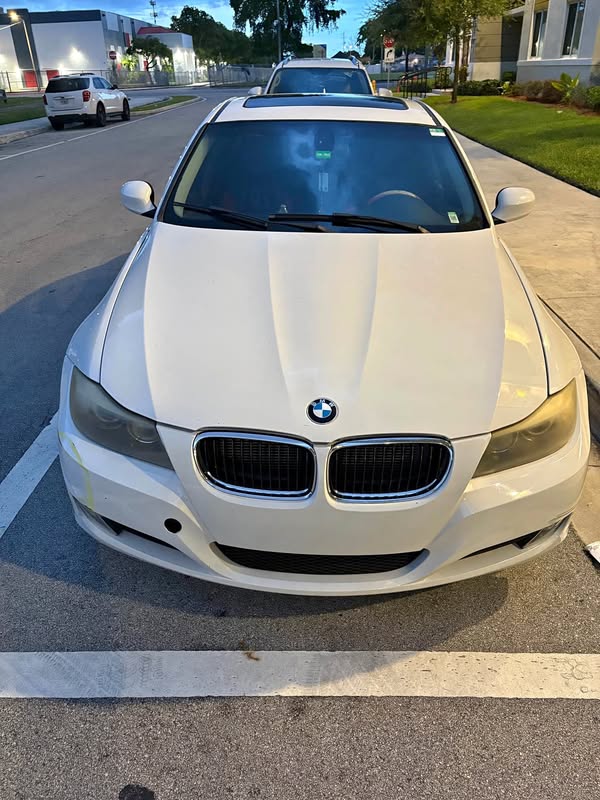 2011 BMW 3 Series - 328i Sedan 4D