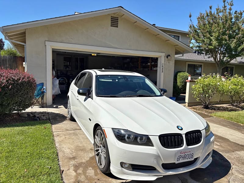 2011 BMW 3 Series - 328i Sedan 4D