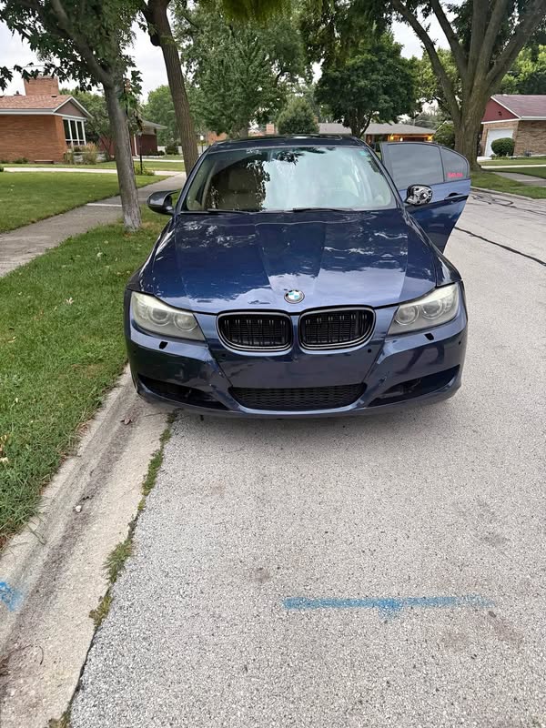 2011 BMW 3 Series - 335i xDrive Sedan 4D
