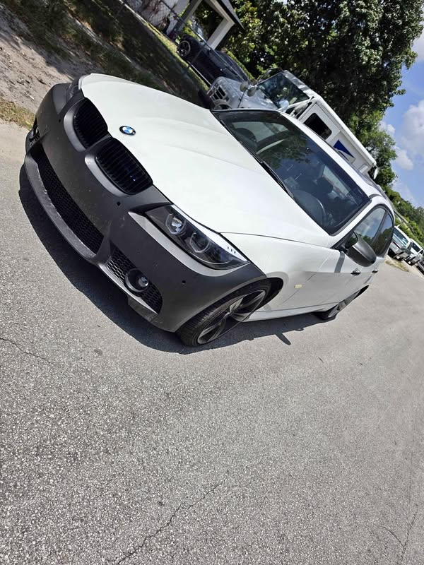 2011 BMW 3 Series - 328i Sedan 4D