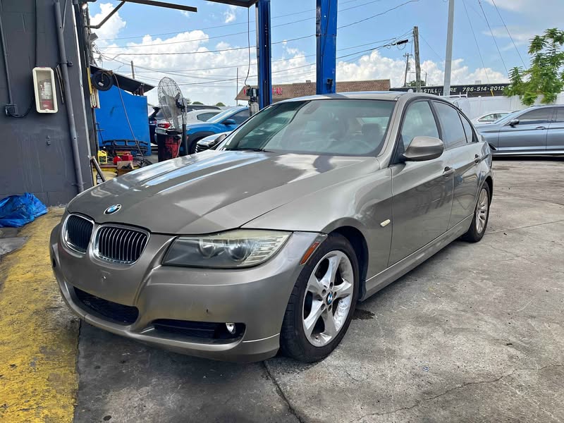 2009 BMW 3 Series - 328i Sedan 4D