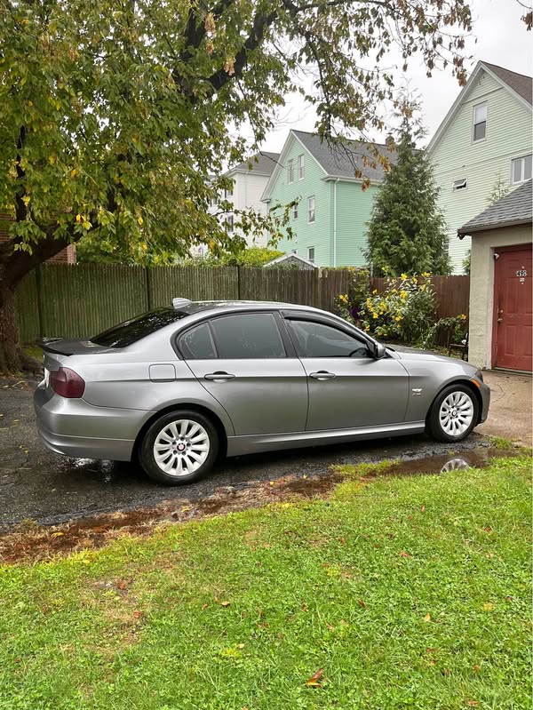 2009 BMW 3 Series - 328i xDrive Sedan 4D
