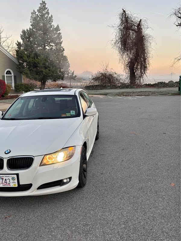 2011 BMW 3 Series - 328i xDrive Sedan 4D