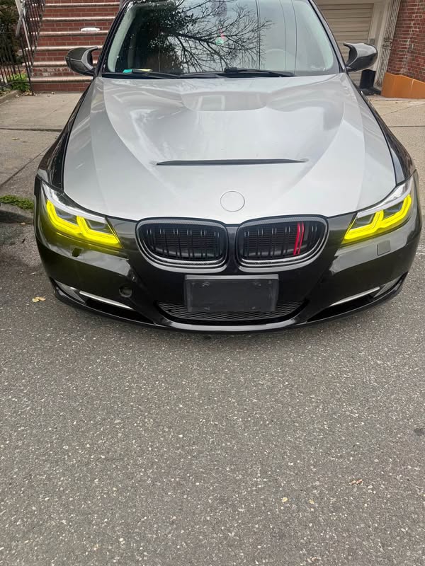 2010 BMW 3 Series - 335i xDrive Sedan 4D