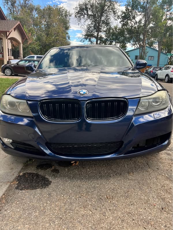 2011 BMW 3 Series - 328i xDrive Sedan 4D