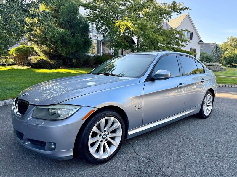 2011 BMW 3 Series - 328i xDrive Sedan 4D