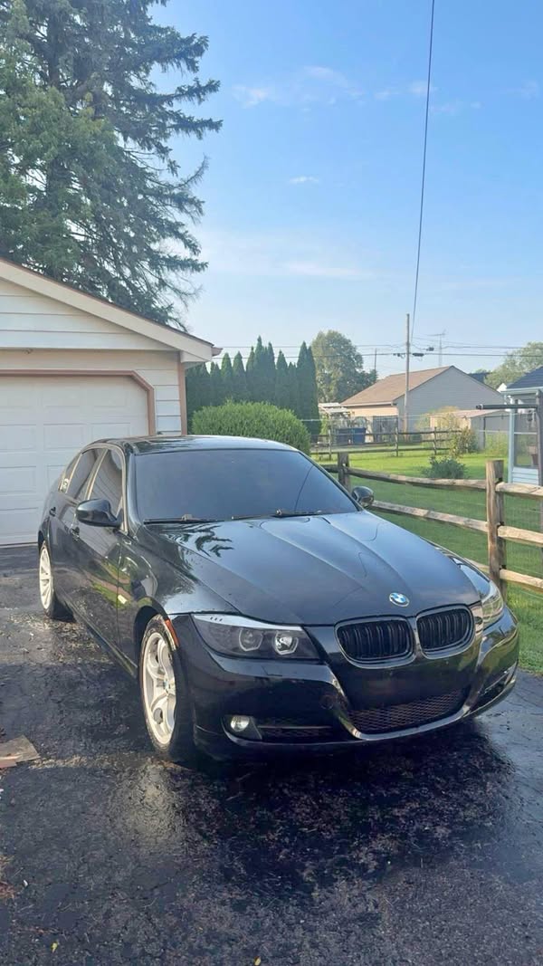 2009 BMW 3 Series - 328i xDrive Sedan 4D