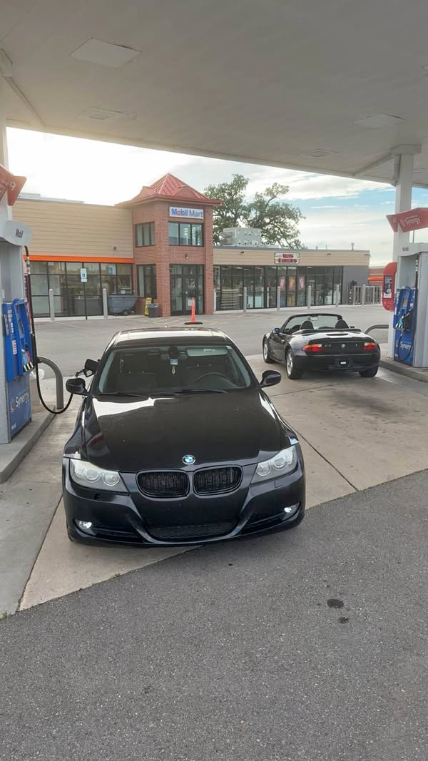 2011 BMW 3 Series - 328i xDrive Sedan 4D