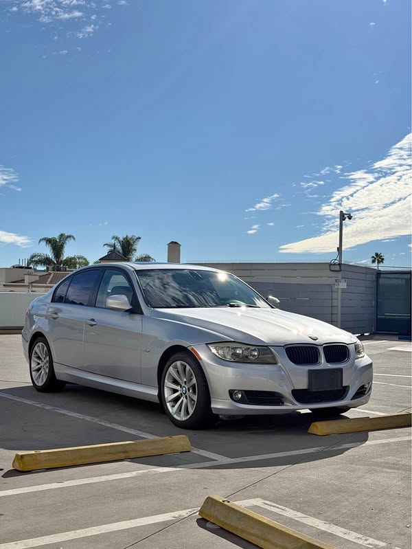 2011 BMW 3 Series - 328i Sedan 4D