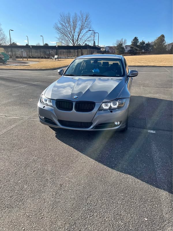 2011 BMW 3 Series - 335i xDrive Sedan 4D