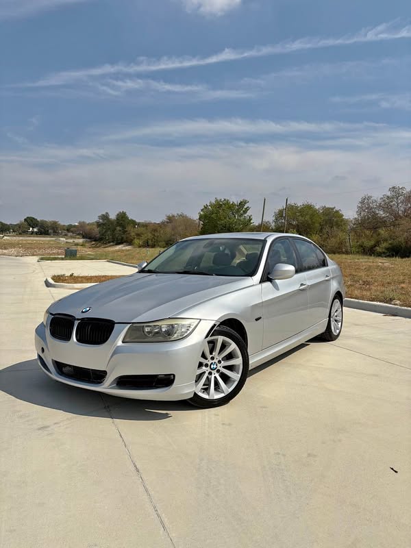 2011 BMW 3 Series - 328i Sedan 4D