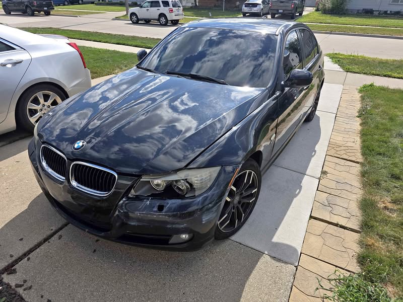 2011 BMW 3 Series - 328i xDrive Sedan 4D
