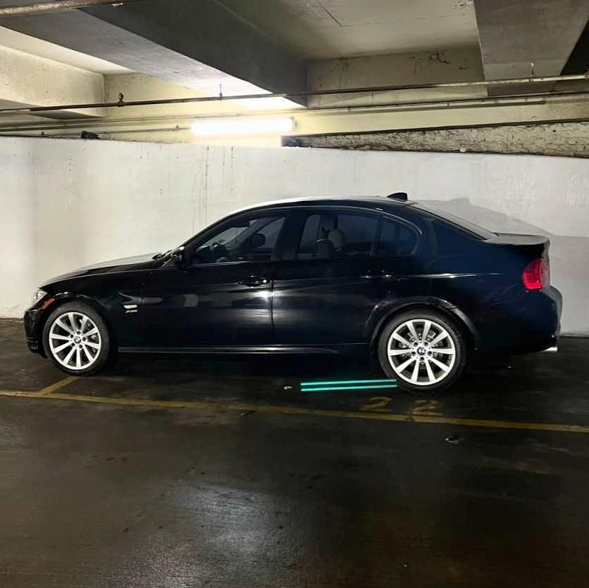 2011 BMW 3 Series - 328i xDrive Sedan 4D