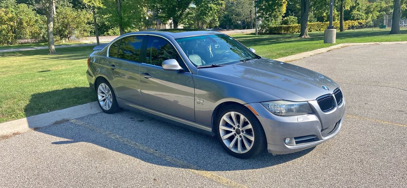 2009 BMW 3 Series - 335i xDrive Sedan 4D