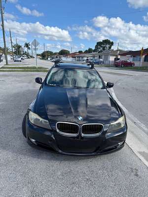 2009 BMW 3 Series - 328xi Sedan 4D