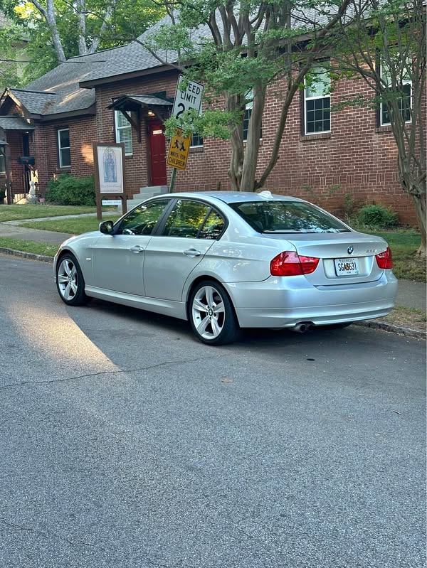 2011 BMW 3 Series - 328i Sedan 4D