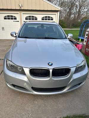 2011 BMW 3 Series - 328i xDrive Sedan 4D
