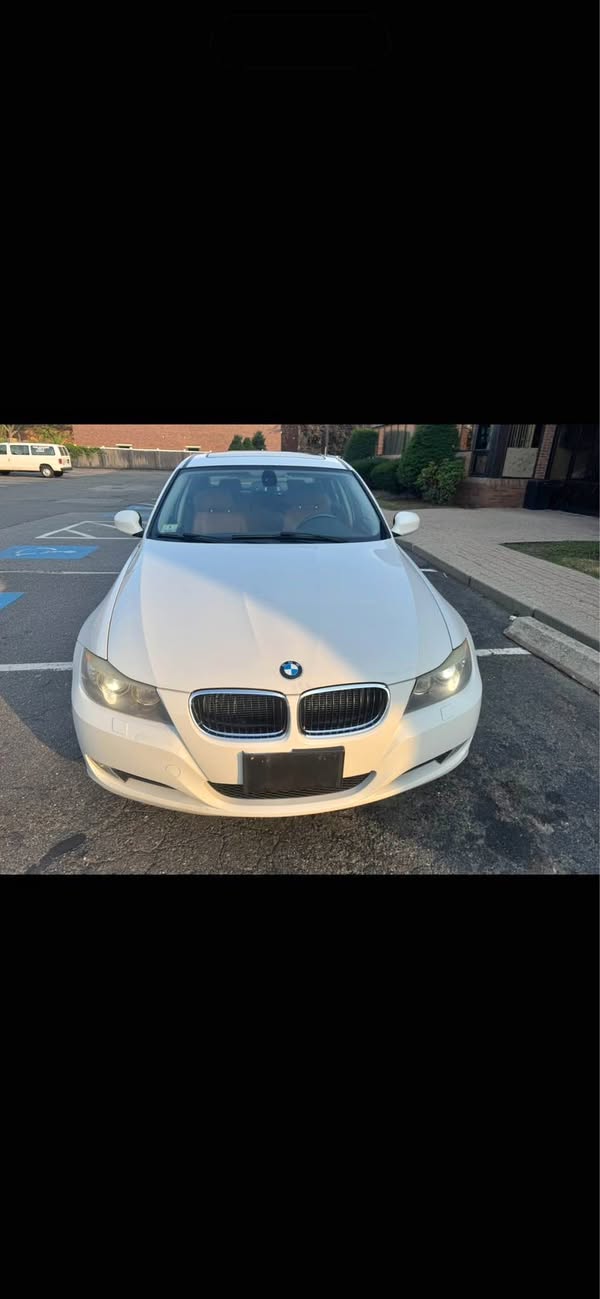 2011 BMW 3 Series - 328i Sedan 4D