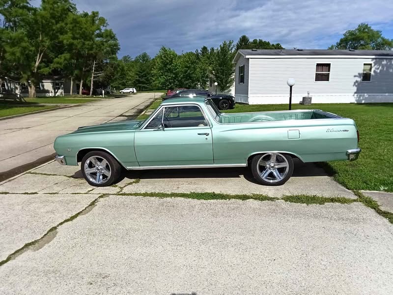 1965 Chevrolet el camino - Chrome