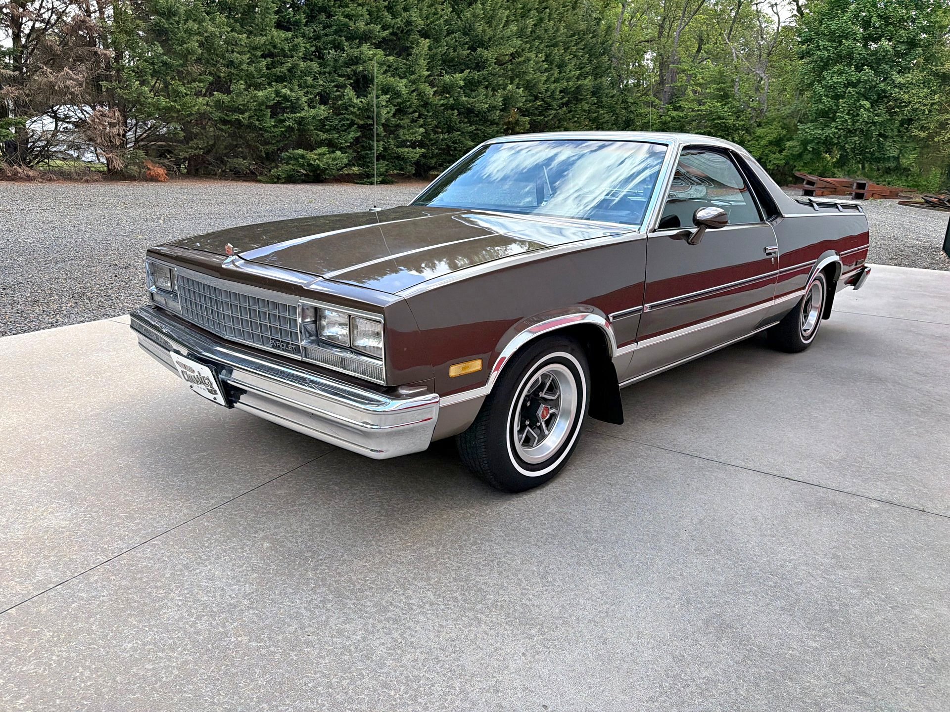 1984 Chevrolet el camino that would make a nice weekend cruiser!