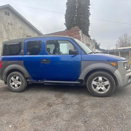 2004 Honda Element - EX Sport Utility 4D