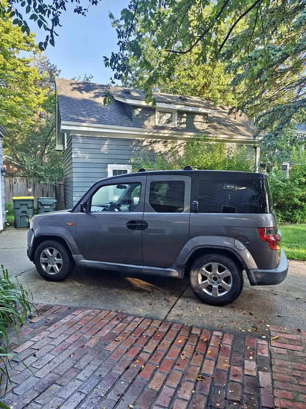 2011 Honda Element - LX Sport Utility 4D