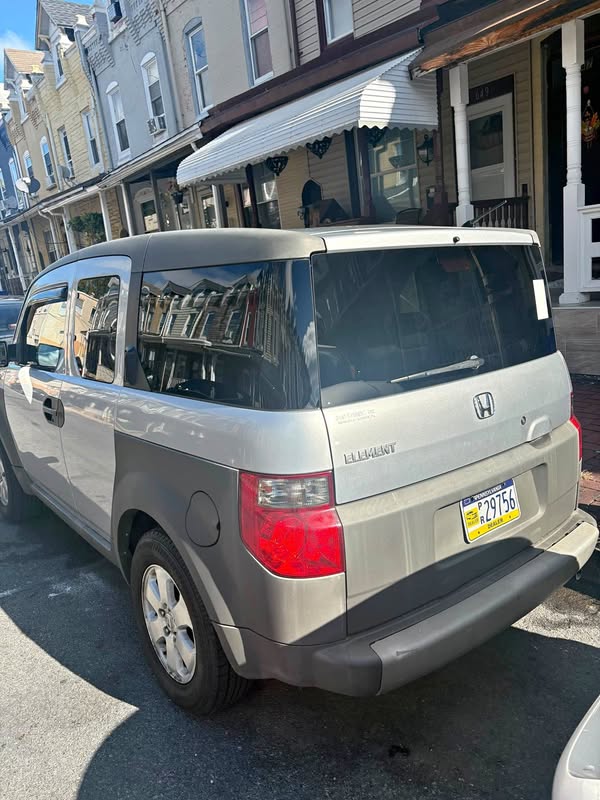 2004 Honda Element - EX Sport Utility 4D