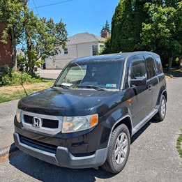 2011 Honda Element Dog Edition 4WD Work Needed, Will run great as a daily driver with some work.