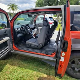 Honda Element 2005 with 223,000 miles. Runs great no rust . 2.4 liter eng. 3,550 obo. [hidden information]