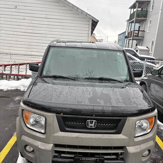 2003 Honda Element - Base