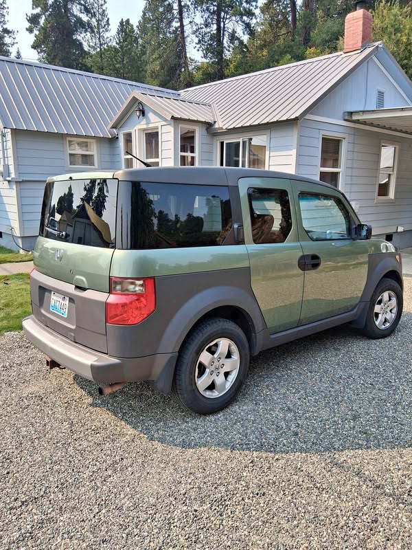 2004 Honda Element - LX Sport Utility 4D