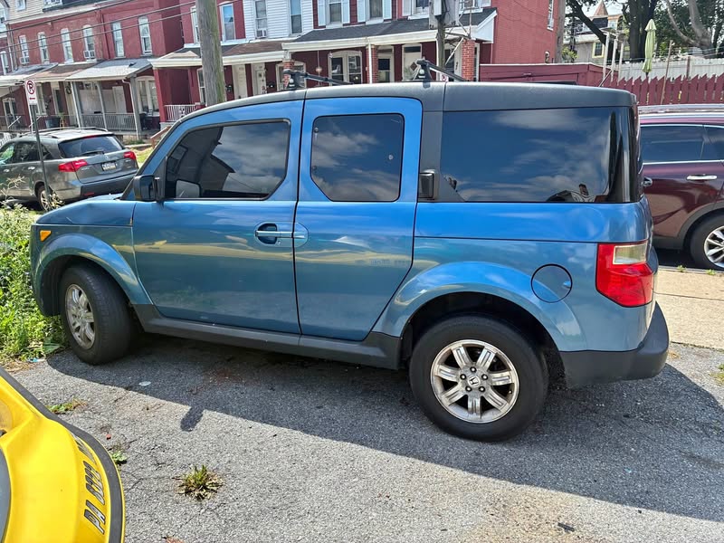 2005 Honda Element - EX Sport Utility 4D