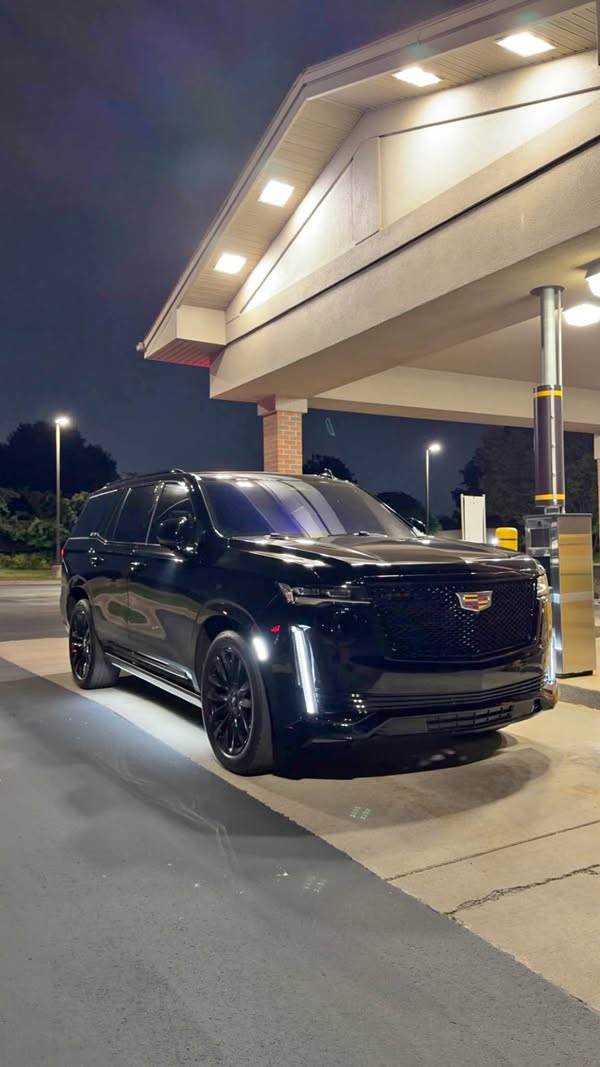 2023 Cadillac Escalade - Premium Luxury