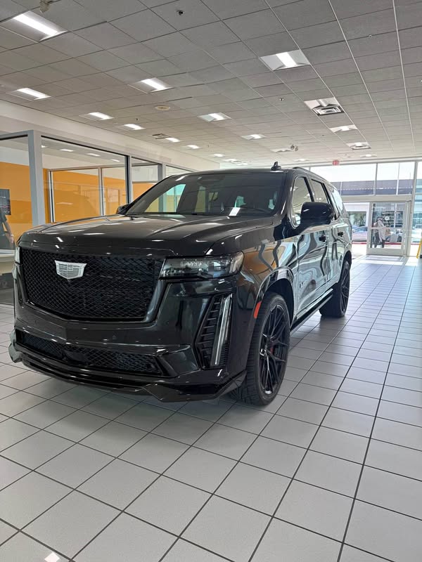 2023 Cadillac Escalade - V