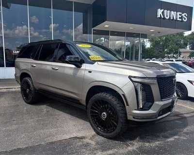 2025 Cadillac Escalade - Sport Platinum Sport Utility 4D