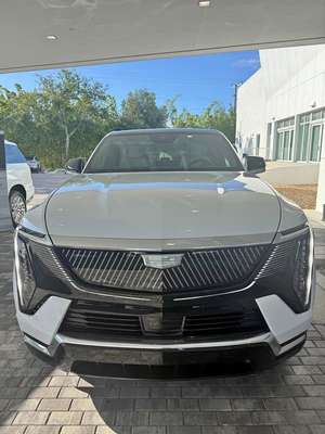 2025 Cadillac Escalade - Iq luxury