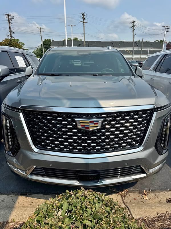 2025 Cadillac Escalade - Premium Luxury Sport Utility 4D