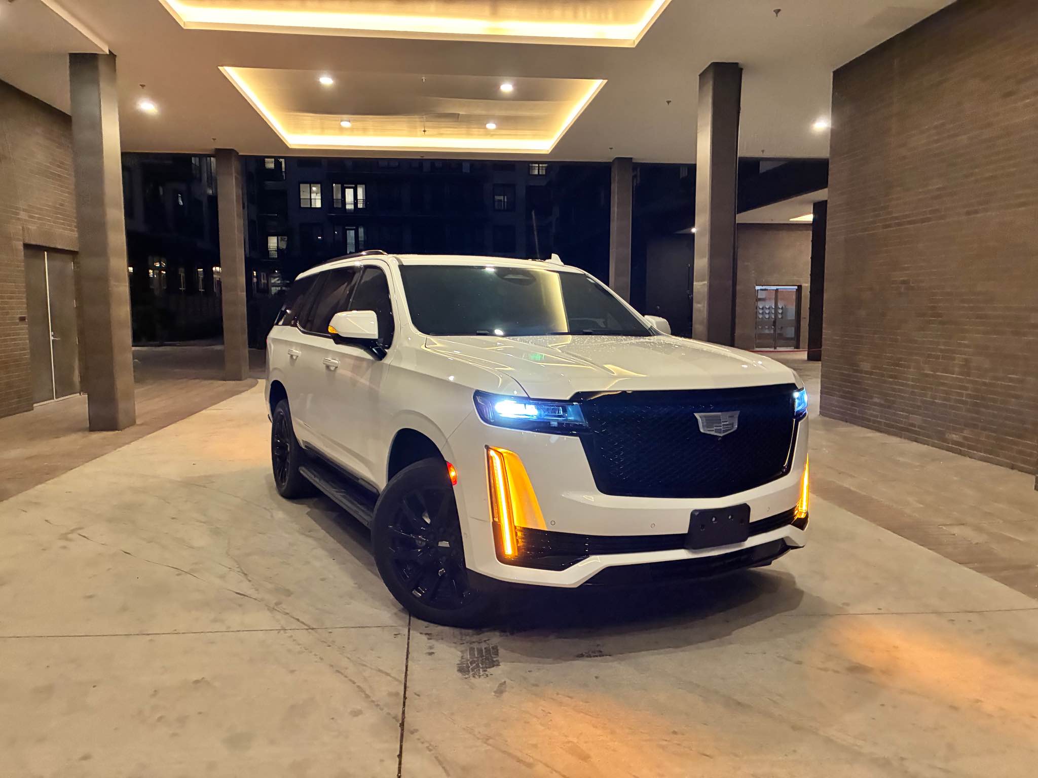 2022 Cadillac Escalade - Sport Utility 4D