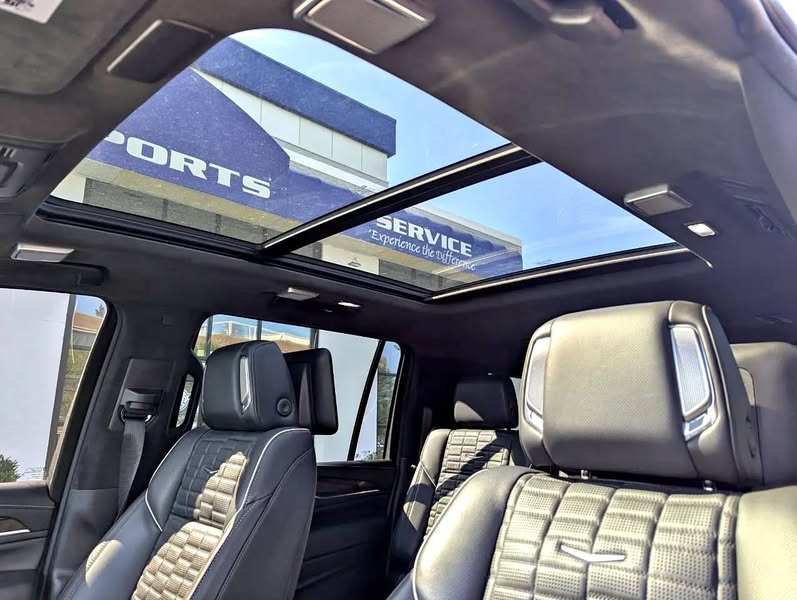 2022 Cadillac Escalade Sport Platinum Sport Utility 4D