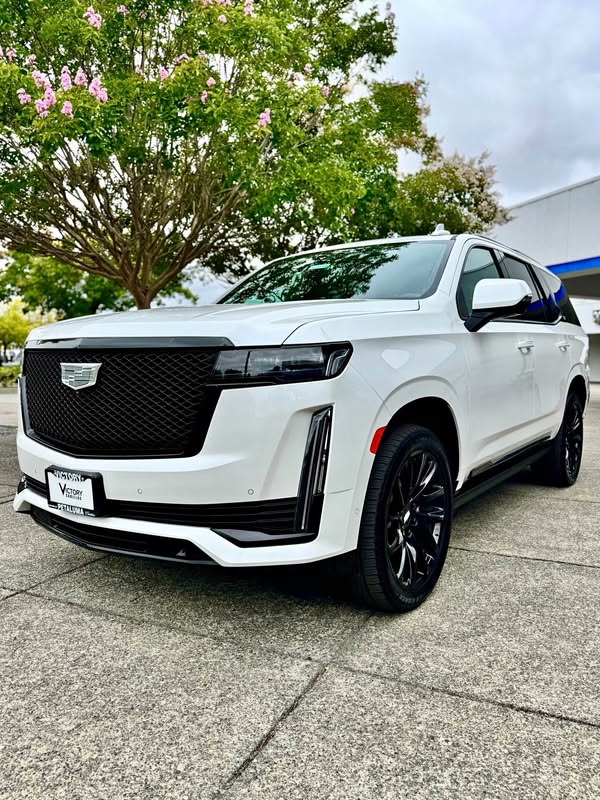 2022 Cadillac Escalade - Sport Platinum Sport Utility 4D