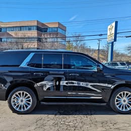 2022 Cadillac escalade premium luxury