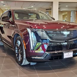 2025 Cadillac Escalade IQ Sport 2
