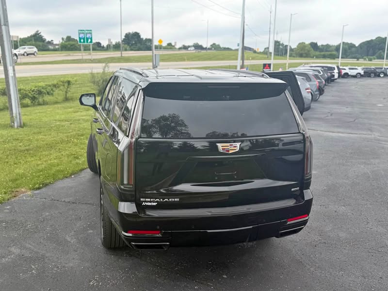 2026 Cadillac Escalade - Platinum Sport Utility 4D