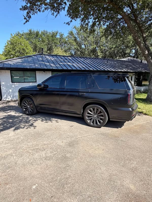 2025 Cadillac Escalade - V-Series Sport Utility 4D