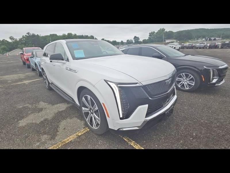 2025 Cadillac Escalade IQ Luxury 2