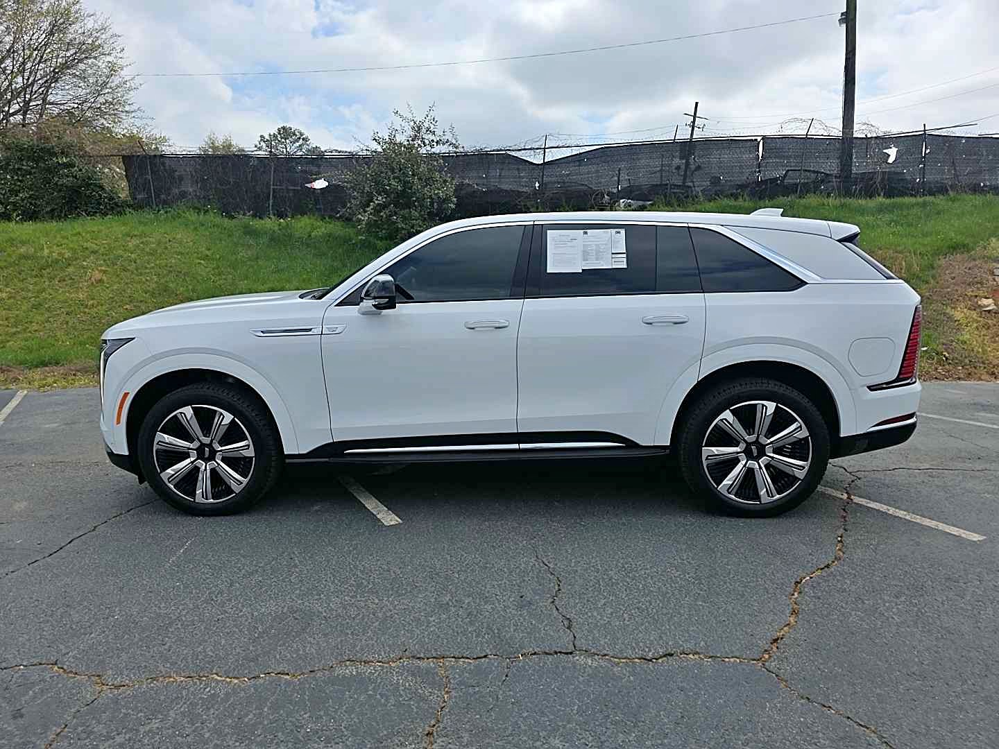 2025 Cadillac Escalade IQ - Luxury 2