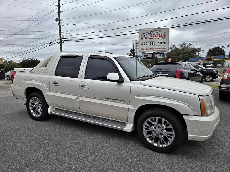 2006 Cadillac Escalade EXT - Sport Utility Pickup 4D