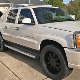 2003 Cadillac Escalade EXT - Luxury Sport Utility Pickup 4D 5 1\/4 ft